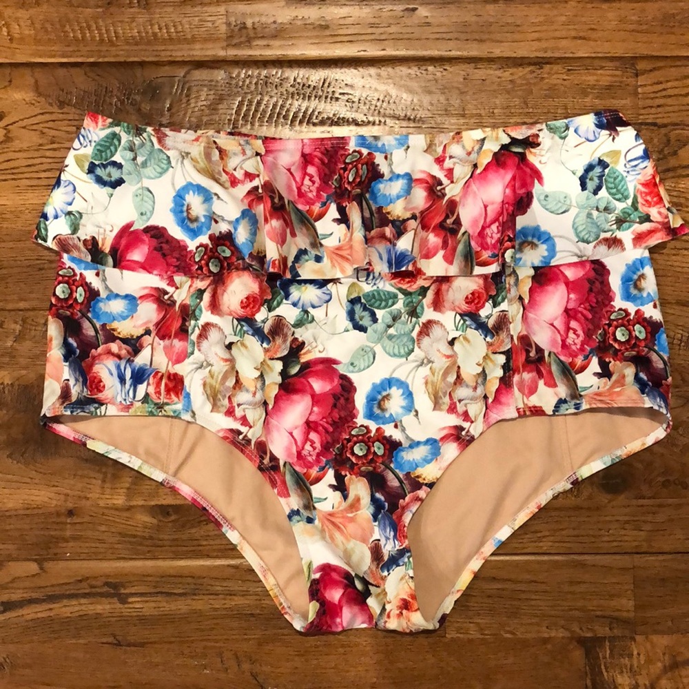 Kortni Jeane Vintage Floral Peplum Bottom Large